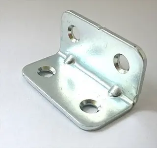 Уголок 22*22*40 цинк(300)